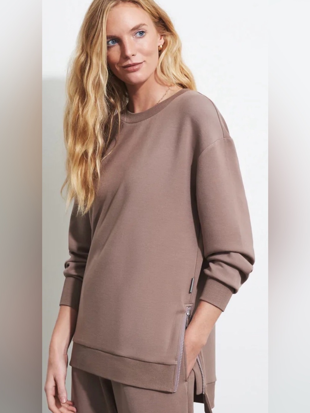 Varley women's Charter sweat top  functional side zippers sz XL
